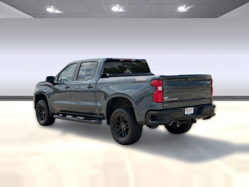 Used 2021 Chevrolet Silverado 1500 LT Trail Boss w/ Convenience Package II image 3