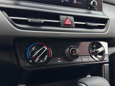 Used 2024 Kia Seltos LX image 21