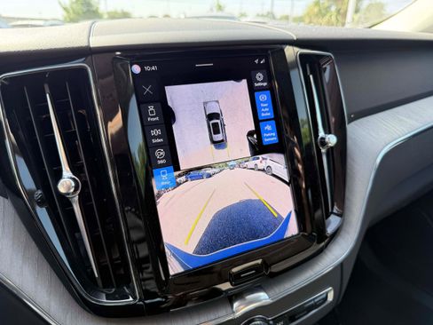 Certified 2025 Volvo XC60 B5 Plus AWD/4WD image 21