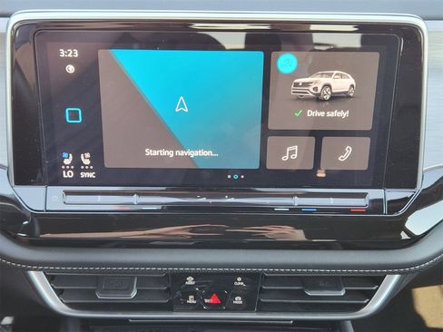 Used 2025 Volkswagen Atlas Cross Sport SE image 27