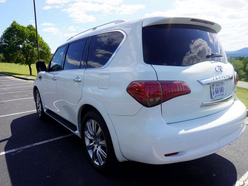 Used 2011 INFINITI QX56 4WD w/ Deluxe Touring Pkg image 5
