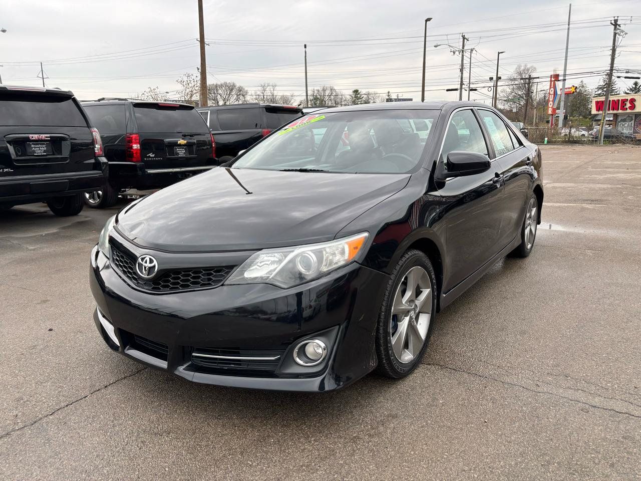 Used 2014 Toyota Camry SE FWD image 7