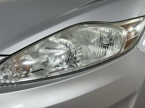 Used 2013 Ford Fiesta SE FWD image 34