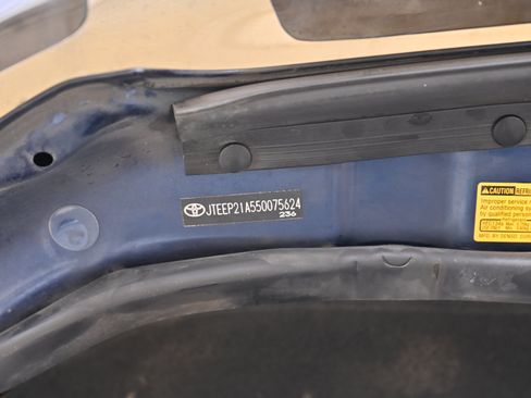 Used 2005 Toyota Highlander Limited AWD/4WD image 39