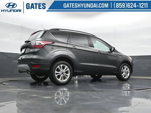 Used 2018 Ford Escape SE AWD/4WD image 36