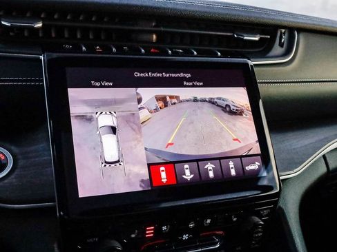 Certified 2024 Jeep Grand Cherokee L Limited w/ Luxury Tech Group II image 30