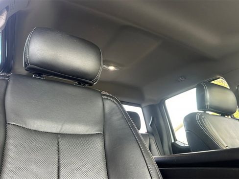 Used 2020 Ford F350 Lariat w/ Chrome Package image 16