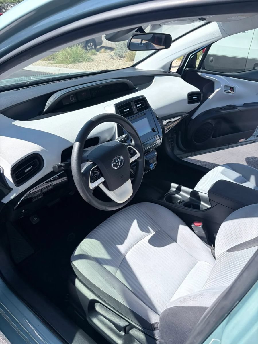 Used 2017 Toyota Prius Two w/ Carpet Mat Package FWD image 21