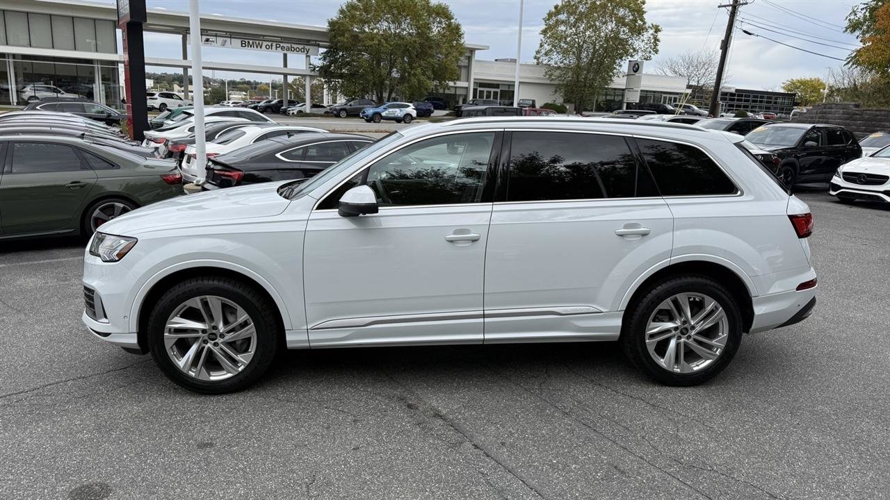 Used 2023 Audi Q7 2.0T Premium Plus w/ Premium Plus Package AWD/4WD image 12