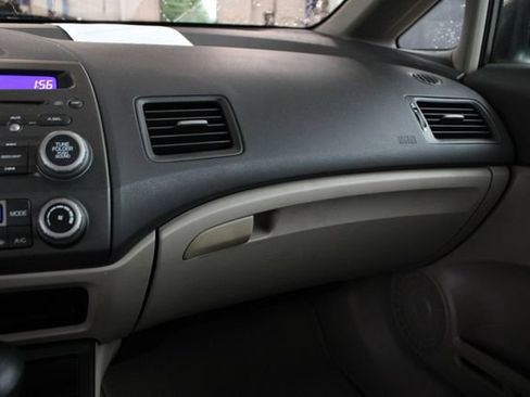 Used 2010 Honda Civic Hybrid Sedan image 17