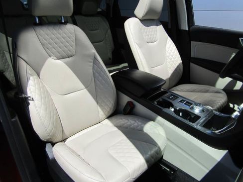 Used 2024 Ford Edge Titanium w/ Equipment Group 301A AWD/4WD image 12