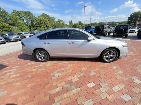 Certified 2024 Honda Accord EX image 36