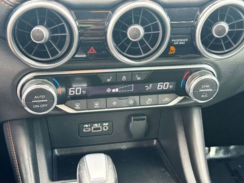 Used 2023 Nissan Sentra SR w/ SR Premium Package FWD image 15