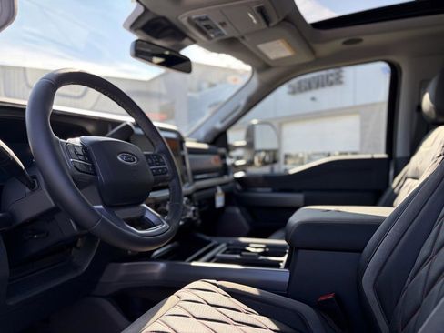 New 2026 Ford F250 Lariat w/ Black Appearance Package AWD/4WD image 21