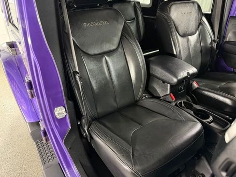 Used 2017 Jeep Wrangler Unlimited Sahara w/ Max Tow Package AWD/4WD image 20
