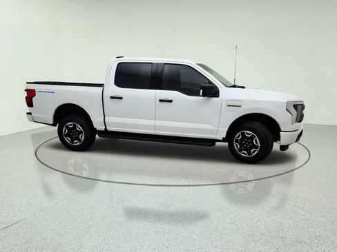 Used 2023 Ford F150 Lightning XLT AWD/4WD image 6