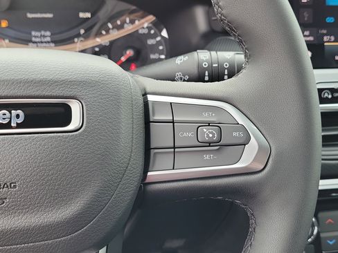 New 2026 Jeep Compass Latitude image 23