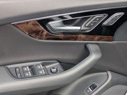 Used 2018 Audi Q7 3.0T Prestige w/ Prestige Package image 10