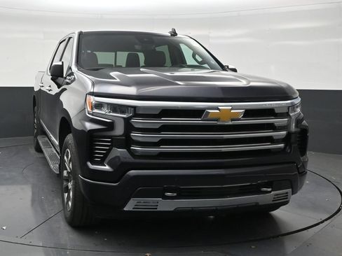 Used 2024 Chevrolet Silverado 1500 High Country w/ Technology Package RWD image 7