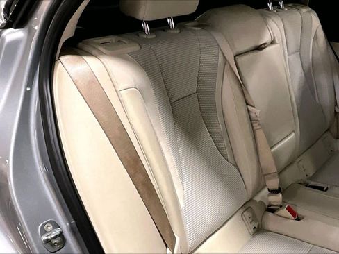 Used 2023 Buick Envision Preferred image 17