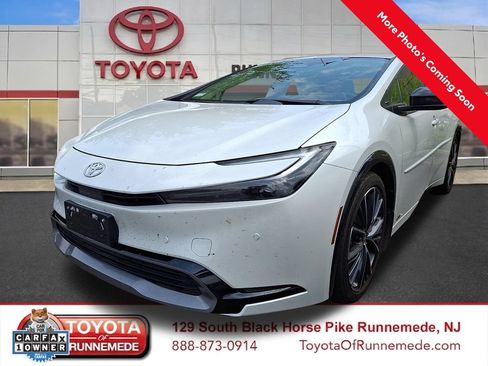 Used 2024 Toyota Prius XLE AWD/4WD image 5