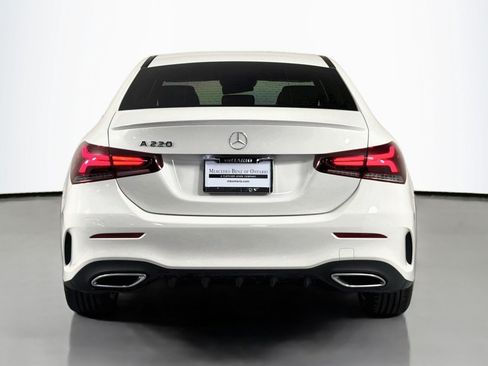 Used 2021 Mercedes-Benz A 220 image 3