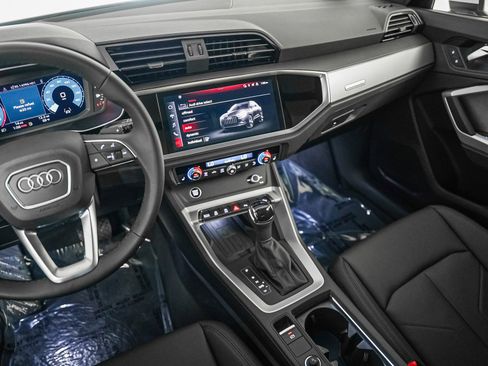 New 2025 Audi Q3 2.0T Premium image 17