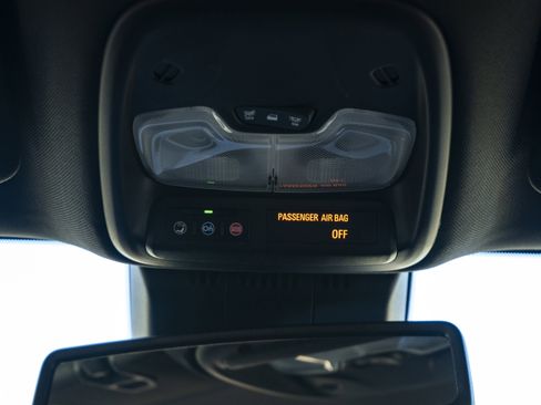 Used 2023 Chevrolet Colorado Z71 w/ Z71 Convenience Package 2 image 34