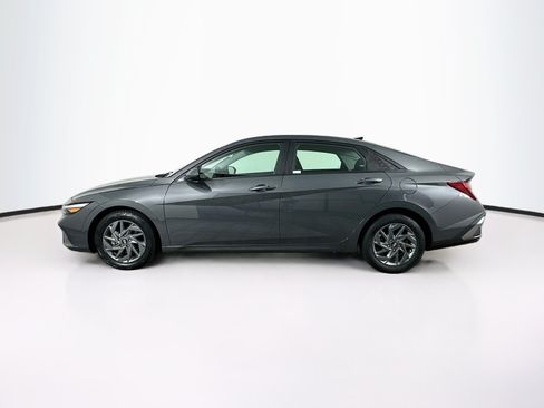 Used 2024 Hyundai Elantra SEL FWD image 4
