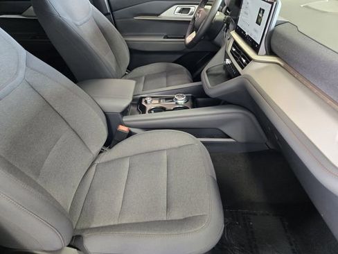 New 2026 Ford Explorer Active RWD image 11
