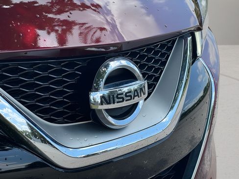 Used 2017 Nissan Maxima SR w/ Interior Lighting Package FWD image 26