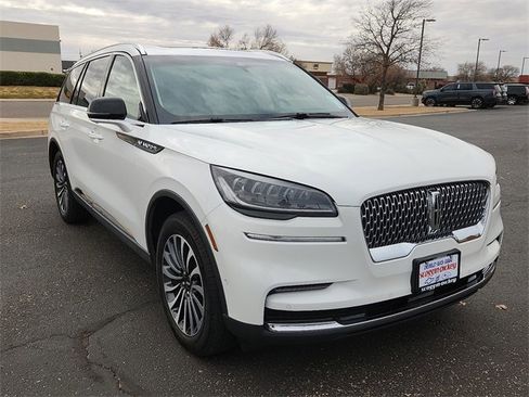 Used 2023 Lincoln Aviator Reserve w/ Equipment Group 201A image 6