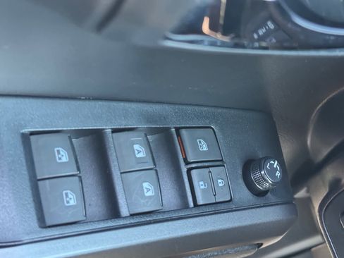 Used 2023 Toyota Tacoma TRD Off-Road w/ Advanced Technology Package image 15