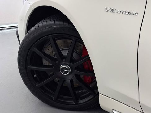 Used 2016 Mercedes-Benz S 63 AMG 4MATIC Sedan w/ Rear Seat Package image 16