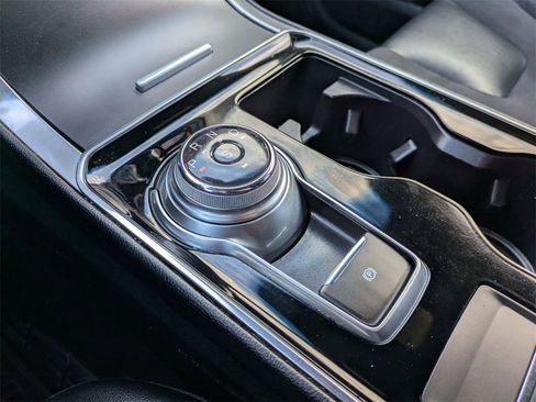 Used 2019 Ford Edge ST w/ Convenience Package image 12