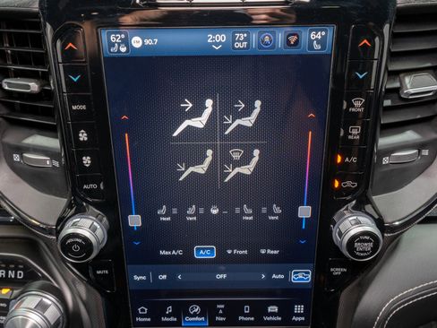 Used 2024 RAM 1500 Limited AWD/4WD image 24