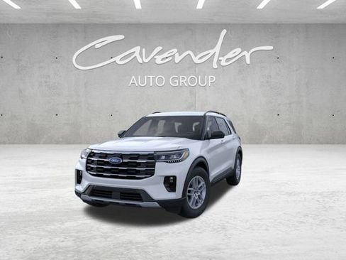 New 2026 Ford Explorer Active w/ Active Comfort Package image 2