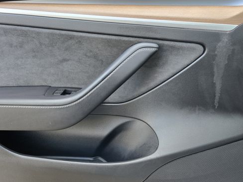 Used 2023 Tesla Model 3 Performance image 17