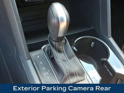 Used 2023 Volkswagen Atlas SEL R-Line AWD/4WD image 11