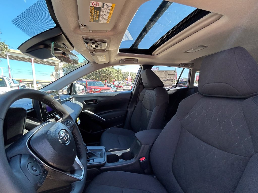 New 2026 Toyota Corolla Cross LE w/ Moonroof Package FWD image 12