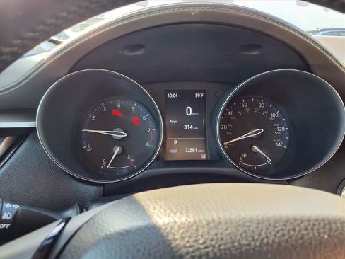 Used 2021 Toyota C-HR Limited image 13