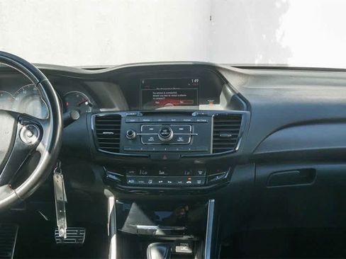 Used 2017 Honda Accord Sport Special Edition image 12