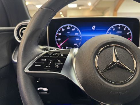 Certified 2025 Mercedes-Benz GLC 300 image 20