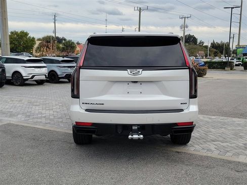 Used 2024 Cadillac Escalade Sport Platinum w/ LPO, ONYX Package image 4