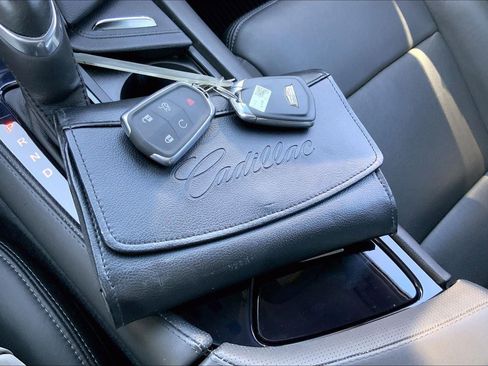 Used 2018 Cadillac CTS Luxury image 11