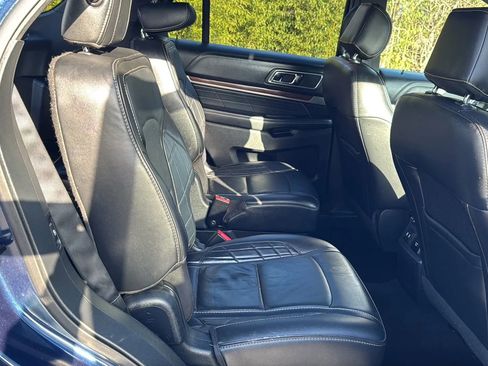 Used 2017 Ford Explorer Platinum image 13