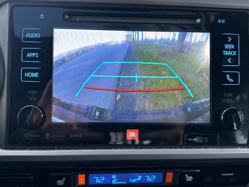 Used 2016 Toyota Tacoma Limited image 36