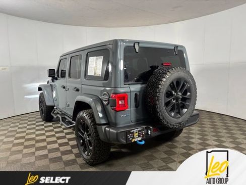 Used 2024 Jeep Wrangler Unlimited Sahara w/ Technology Group AWD/4WD image 4