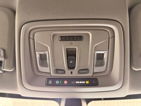 Used 2021 Chevrolet Silverado 1500 RST AWD/4WD image 45