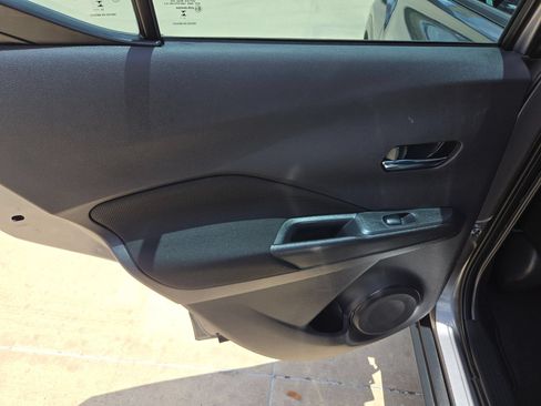 Used 2024 Nissan Kicks SV w/ Interior Electronics Package FWD image 14